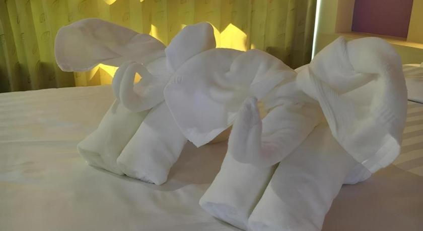 Na Tubthieng Boutique Resort Trang Kültér fotó