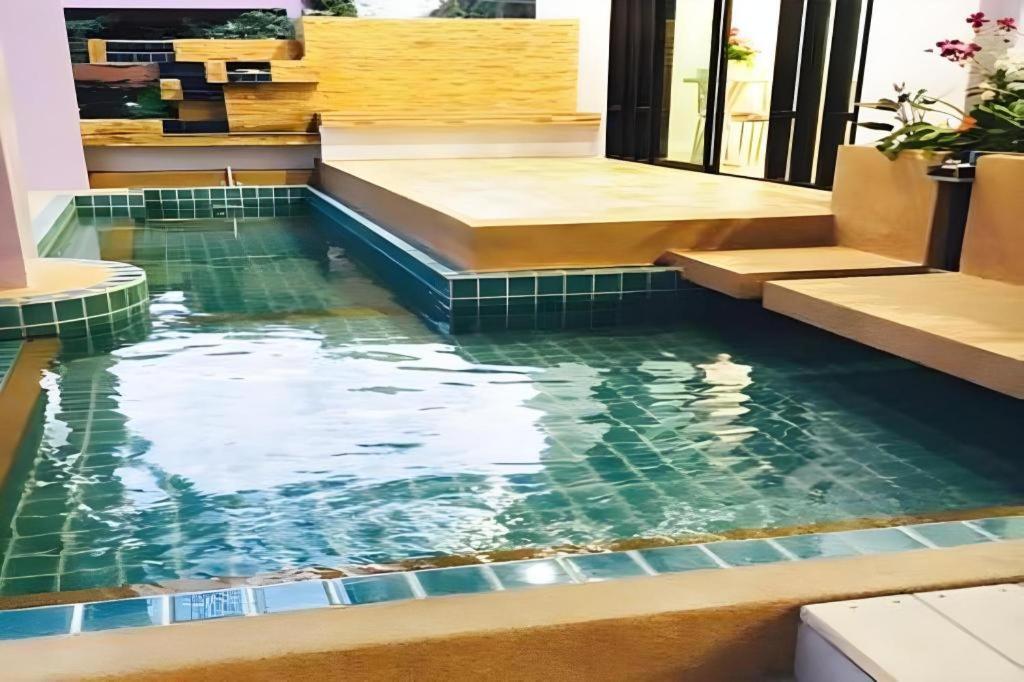 Na Tubthieng Boutique Resort Trang Kültér fotó