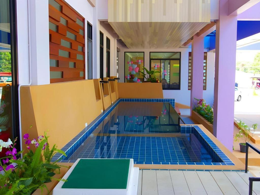 Na Tubthieng Boutique Resort Trang Kültér fotó